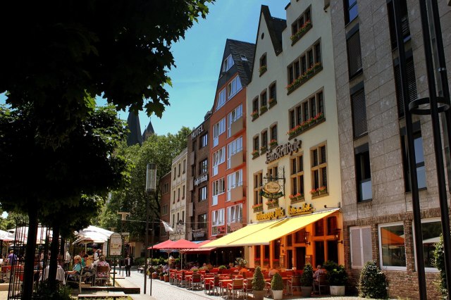 Een gezellig terras in de Altstadt