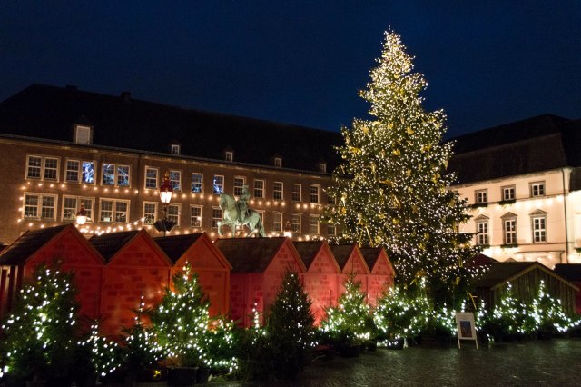 Sfeervolle kerstmarkt in Düsseldorf